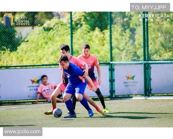 南京足球队团队协作探讨:如何在赛场上实现默契与胜利 南京足球队团队协作探讨:如何在赛场上实现默契与胜利